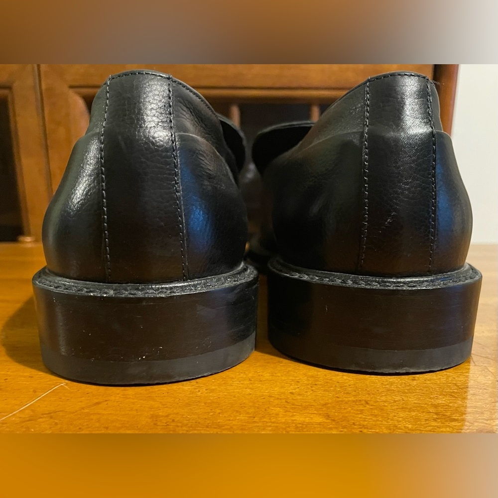 Men's GUCCI classic black leather slip-on loafers. 10D. *EUC* Quiet Luxury - Picture 6 of 13